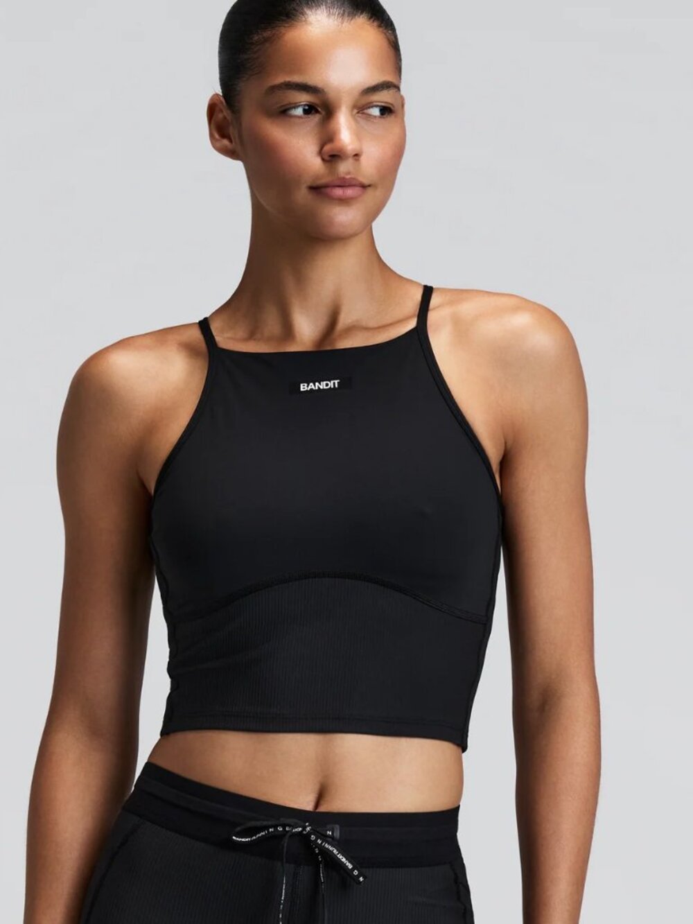 Bandit Women's Stamina Pocket Nova Crop -- Black, XS